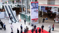 Messe Düsseldorf commissions world’s largest free-standing video wall...