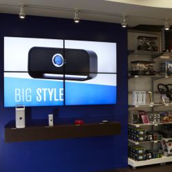 Thumbnail-Photo: Toshiba lifts customer experience & sales for Brookstone...