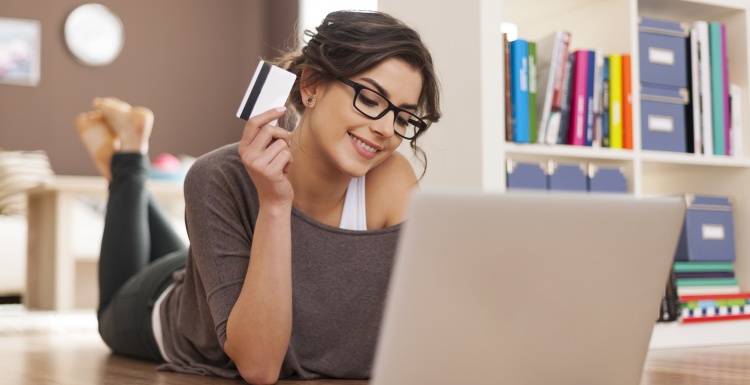 Foto: Online-Shopping: Preis und Auswahl schlagen persönlichen Kontakt...