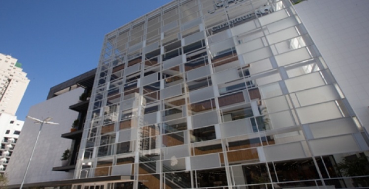 Photo: Carrefour opens hypermarket store in São Paulo...