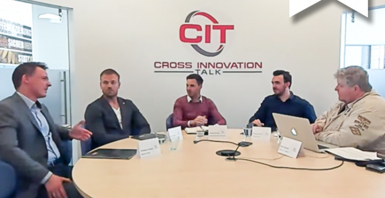 Teilnehmer der Expertenrunde des Cross Innovation Talks; copyright:...