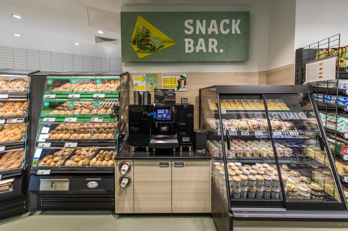 A snack bar in the plant-based Rewe