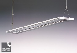 X-FLAT PE is an extremely flat pendant luminaire
