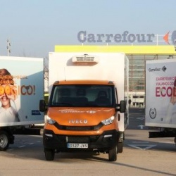 Thumbnail-Photo: Carrefour Spain rolls out compressed natural gas trucks in its fleet...