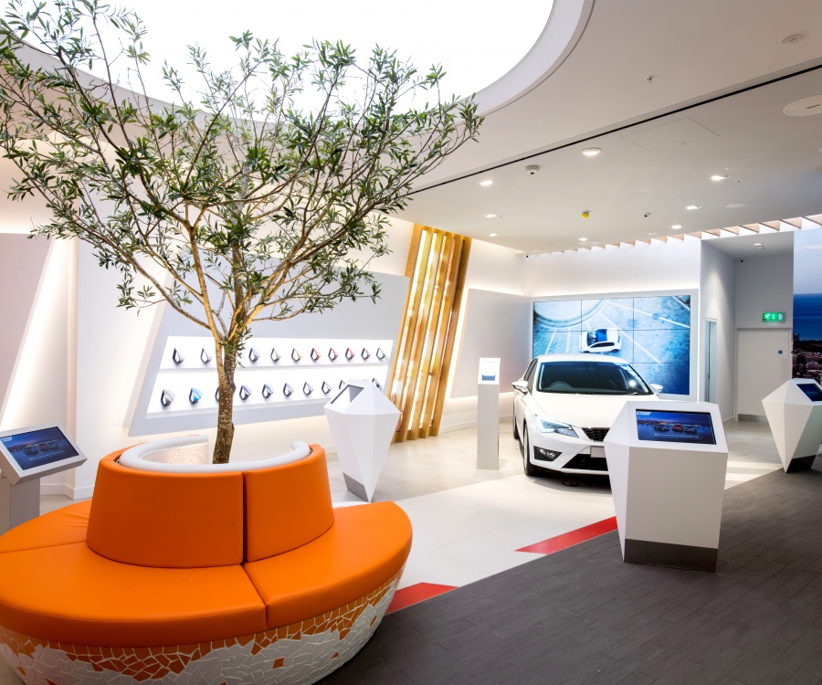 Photo: Always in motion: SEAT rolls out new concepts for its dealerships...