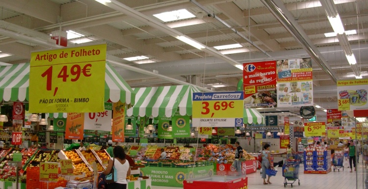 Displays in a supermarket