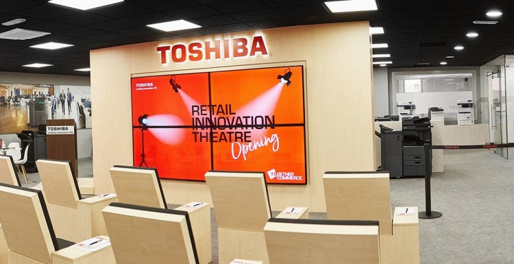 Foto: Toshiba eröffnet Retail Innovation Theatre in Madrid...