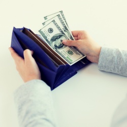 Thumbnail-Foto: Bargeld bleibt am beliebtesten, Kartenzahlungen legen zu...
