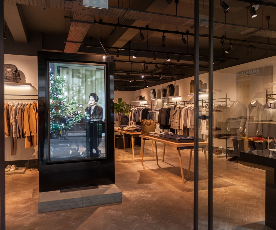 Photo: Elo helps Hardy Amies deliver a tailor-made digital experience...