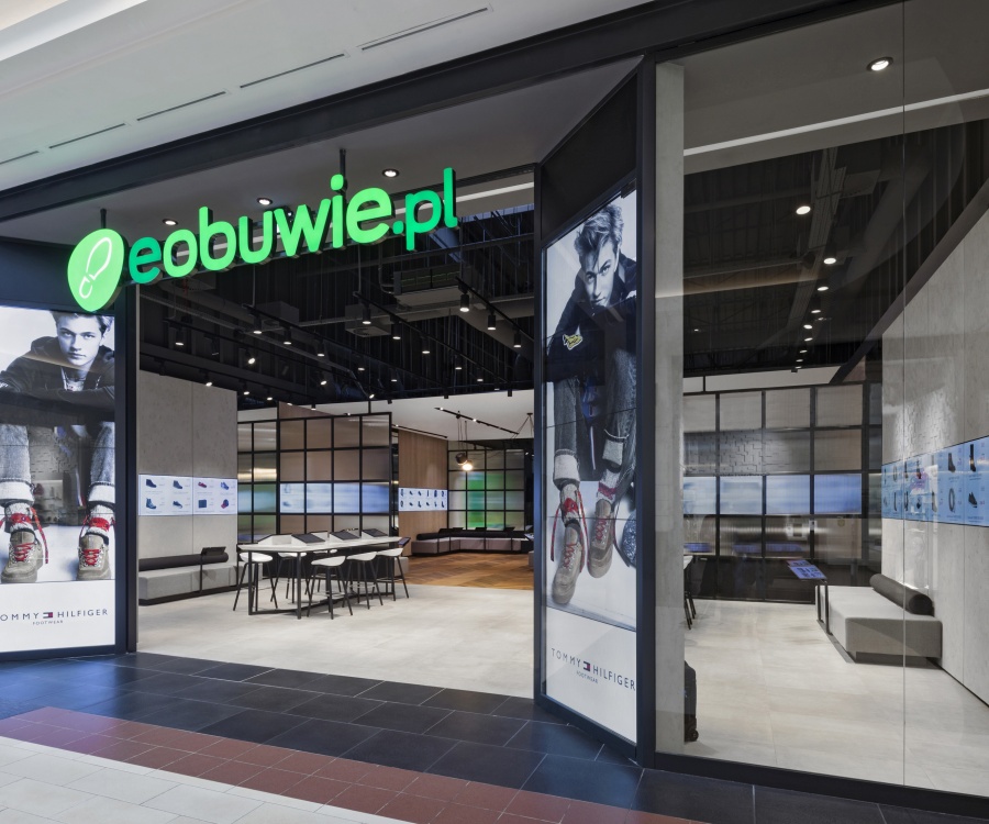 Photo: eobuwie.pl brings digital fluidity to physical retail...