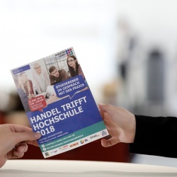 Thumbnail: Foto: Handel trifft Hochschule 2018