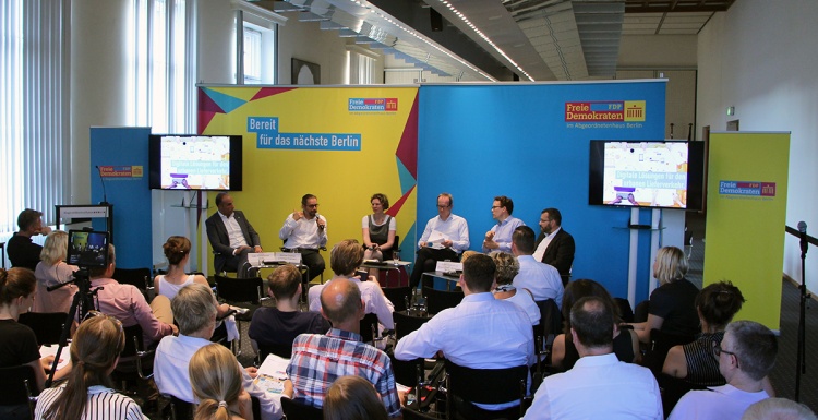 Pressekonferenz FDP; Copyright: Dr. Thomas + Partner GmbH...