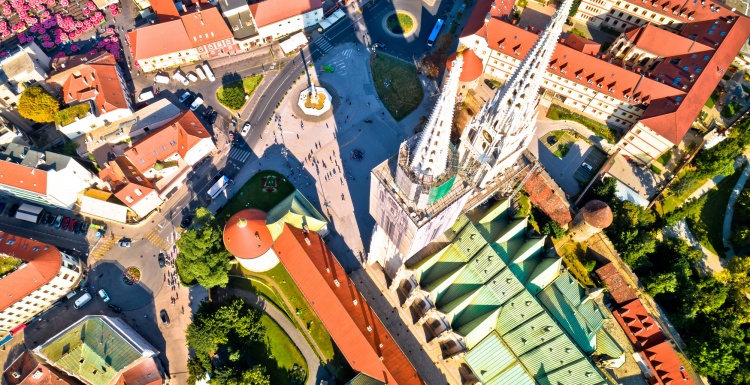 Marktplatz; Copyright: panthermedia.net/xbrchx