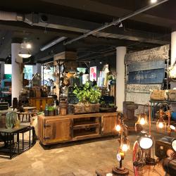 Thumbnail-Photo: What shop design can look like: Indistrieel - India meets Industrial...