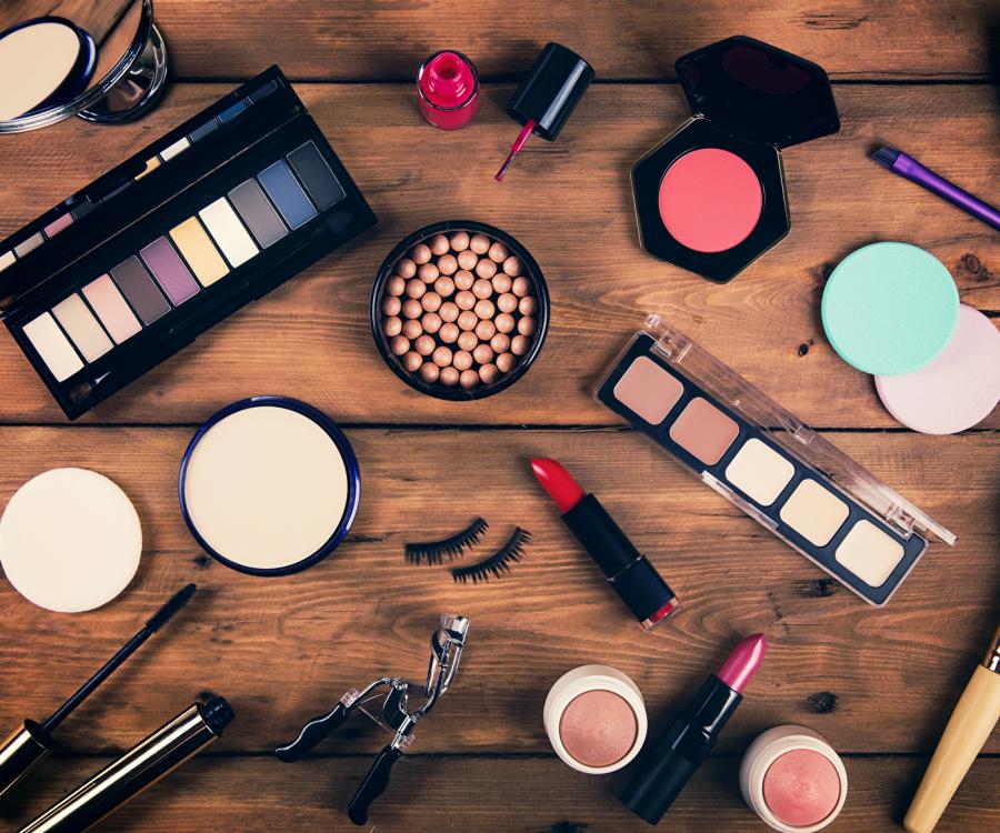 Photo: U.S. prestige beauty industry sales grow six percent in 2018...