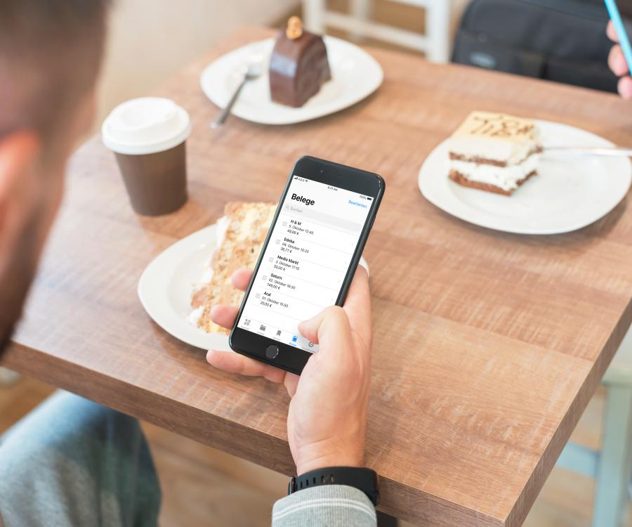Photo: Goodbye paper receipts: All documents stored in one app...