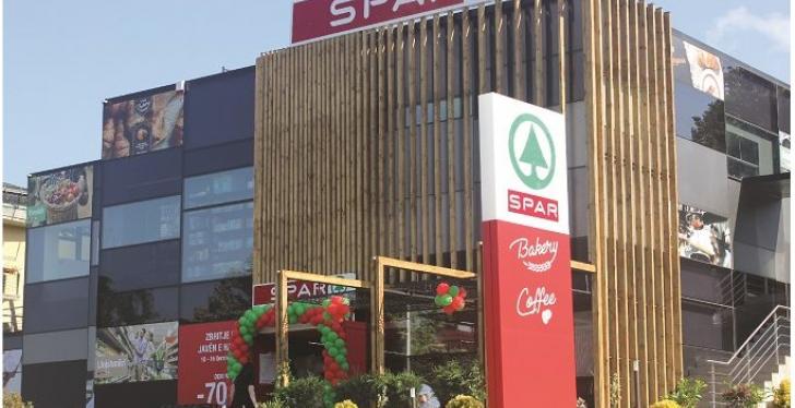Big SPAR store from the outside; copyright: SPAR International...