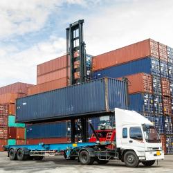 Thumbnail-Photo: COVID-19: Freight activity falls after historic rise with disruption...