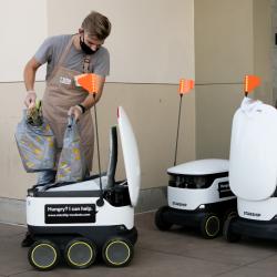 Thumbnail-Photo: Contactless robotic grocery delivery service...
