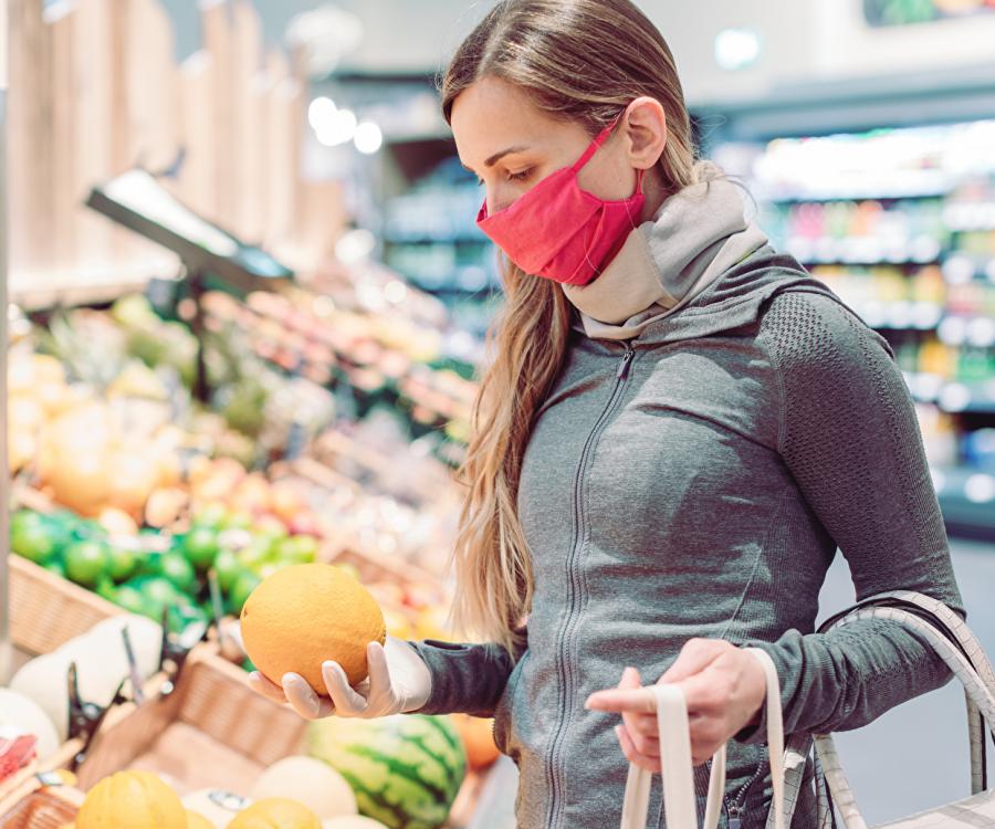 Photo: British shoppers visit variety discounters for grocery shopping...