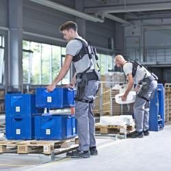 Thumbnail-Photo: Benefits of exoskeletons for logistics: tests at DB Schenker...