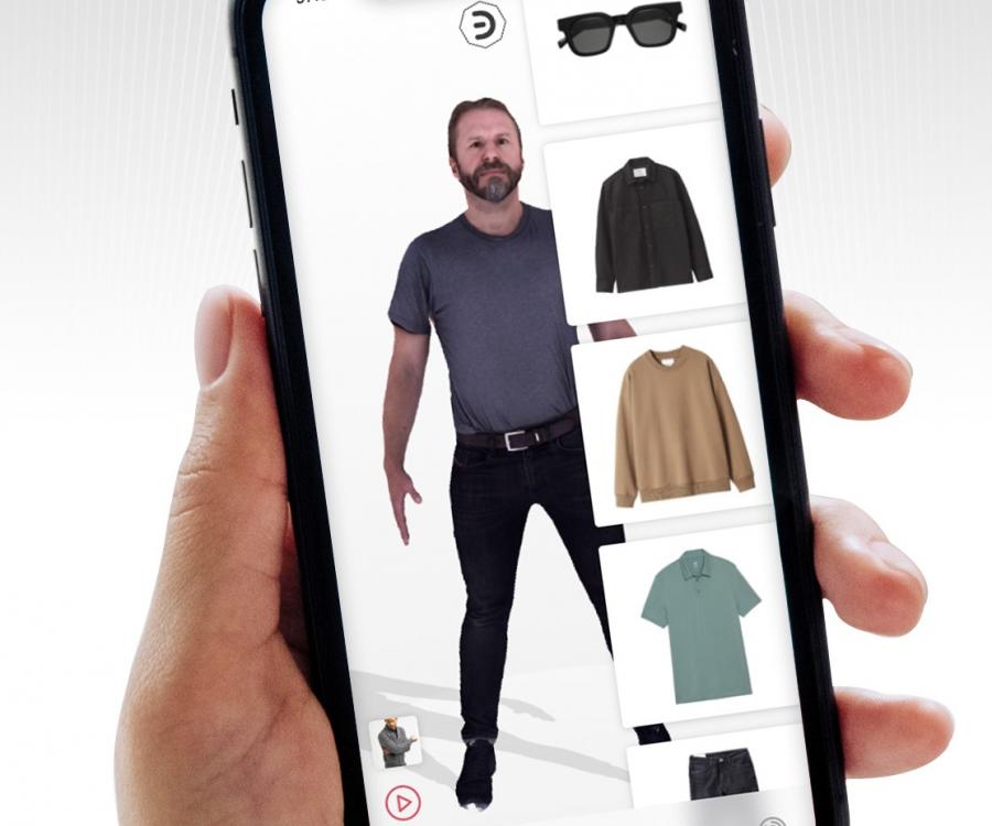 Photo: Shopping for clothes with an avatar