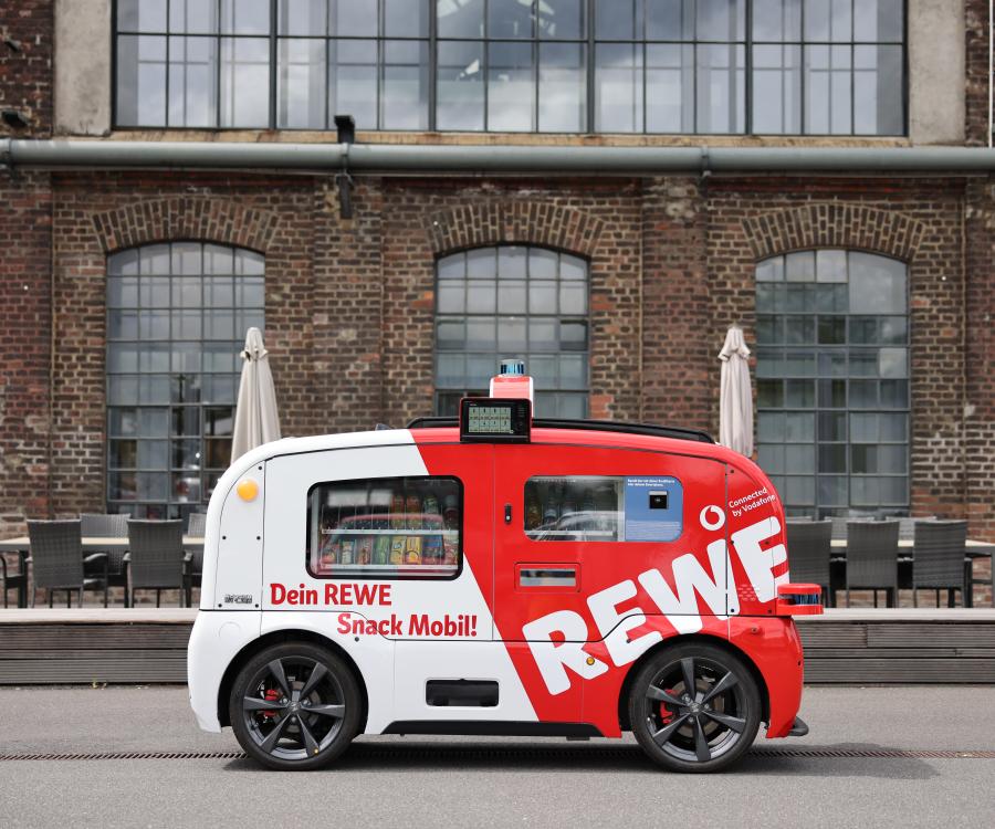 Photo: Self-driving kiosk: wave, buy, snack