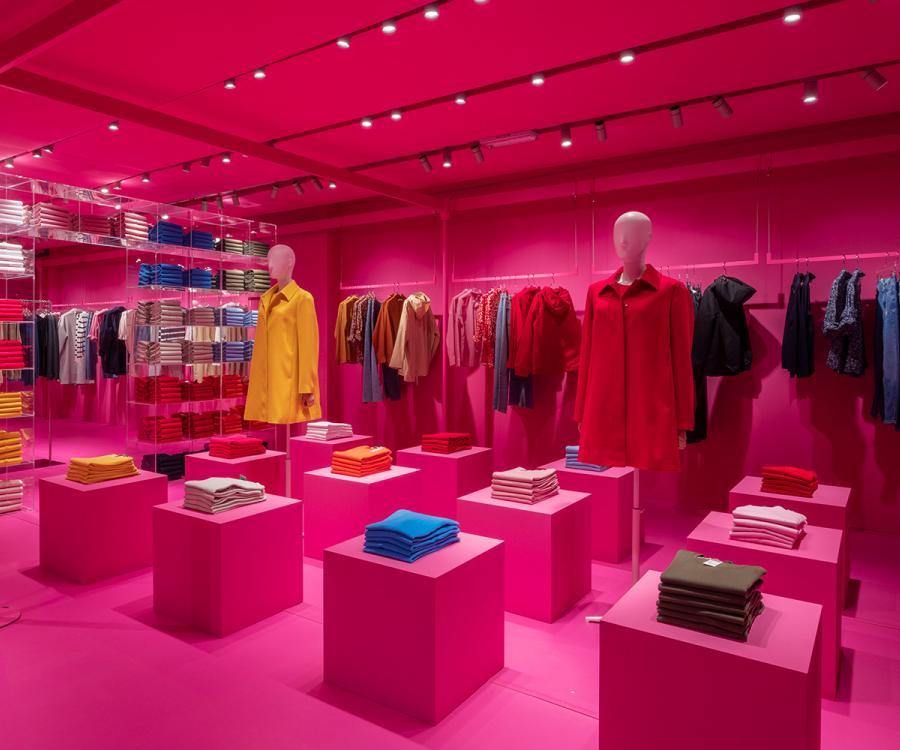 Photo: Benetton offers customers a new metaverse experience...