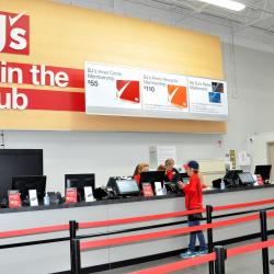 Thumbnail-Photo: BJ’s Wholesale Club opens first of its kind BJ’s market...