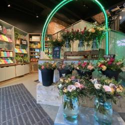 Thumbnail-Photo: Lush Birmingham Spa hires local in-store florist...