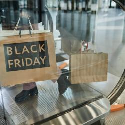 Thumbnail-Photo: Black Friday and Cyber Monday: challenges, stumbling blocks and solutions...