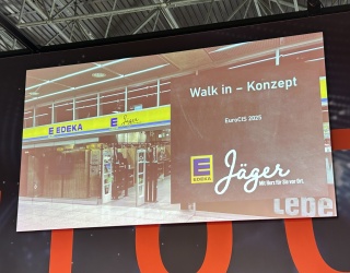 Photo: EDEKA: Supermarket without staff at the Stuttgart Airport...