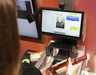 Photo: Artificial intelligence: From technological hype to strategic reality in...