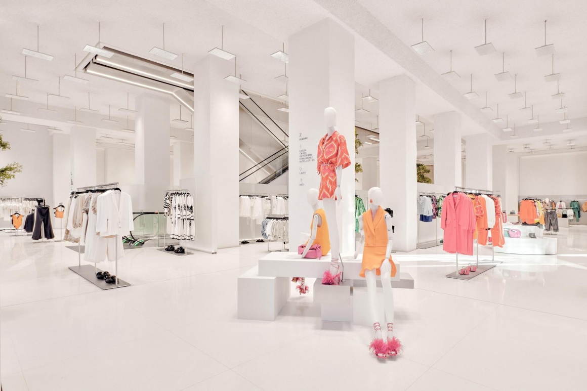 The Importance of Fitting Room Design in a Retail Space – Visual  Merchandising and Store Design