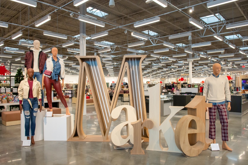 A look inside a market by Macy’s with mannequins and decoration; copyright:...