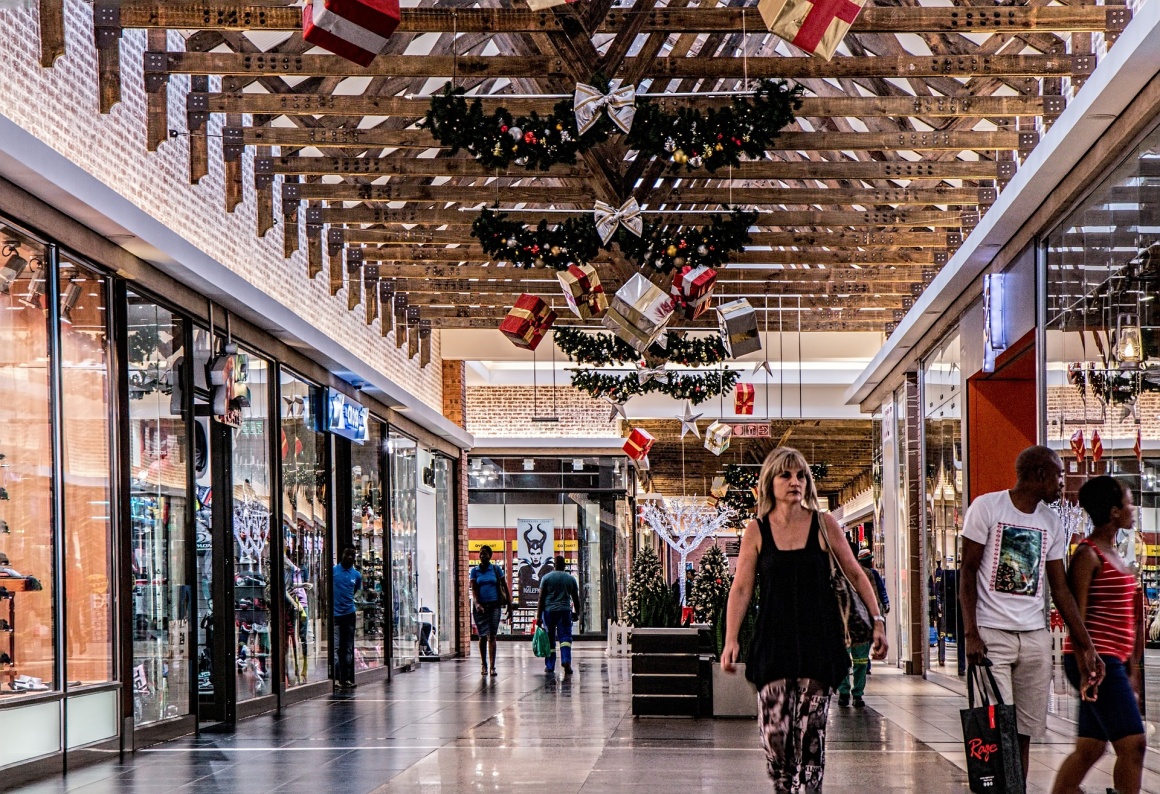 Interior view of a shopping centre with Christmas decorations...