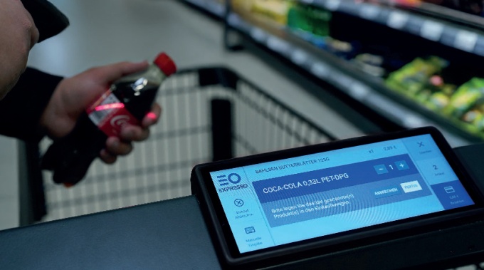 Smarter Einkaufswagen mit Display