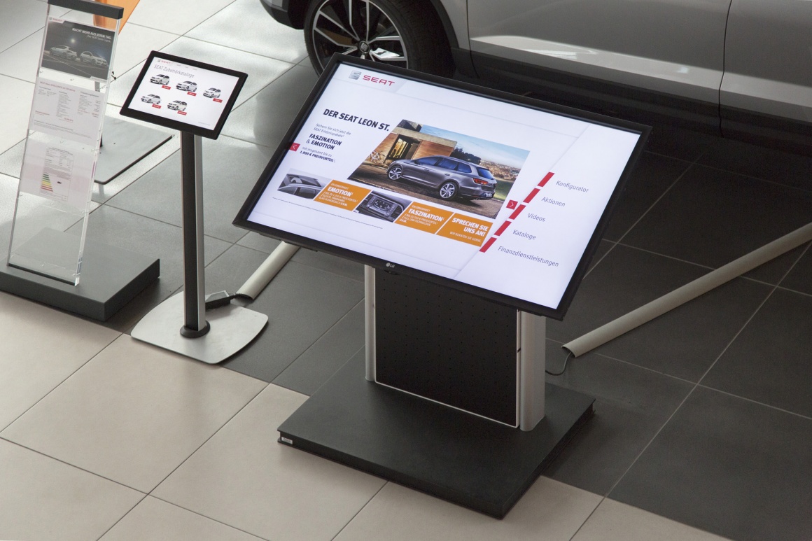 Photo: Always in motion: SEAT rolls out new concepts for its dealerships...