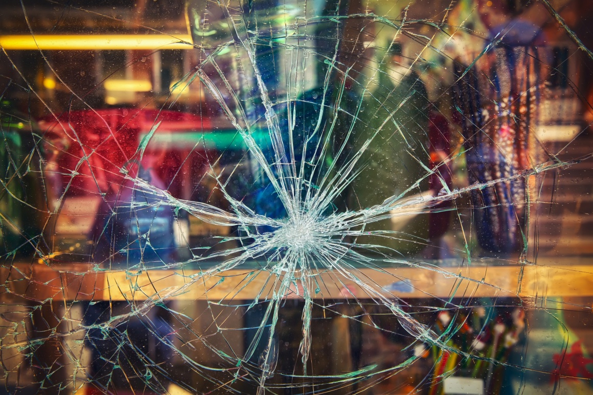broken shop window; Copyright: panthermedia.net/pitrs10...