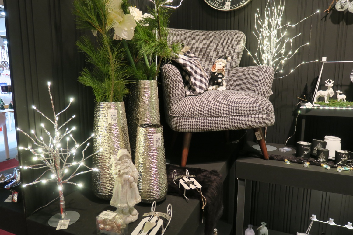 Winter wonderland in the store with decoration - iXtenso – retail trends