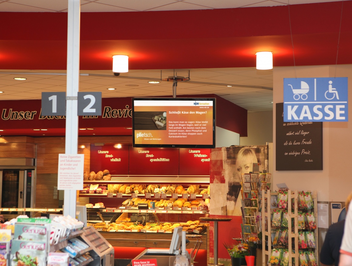 Digital Signage in a bakery
