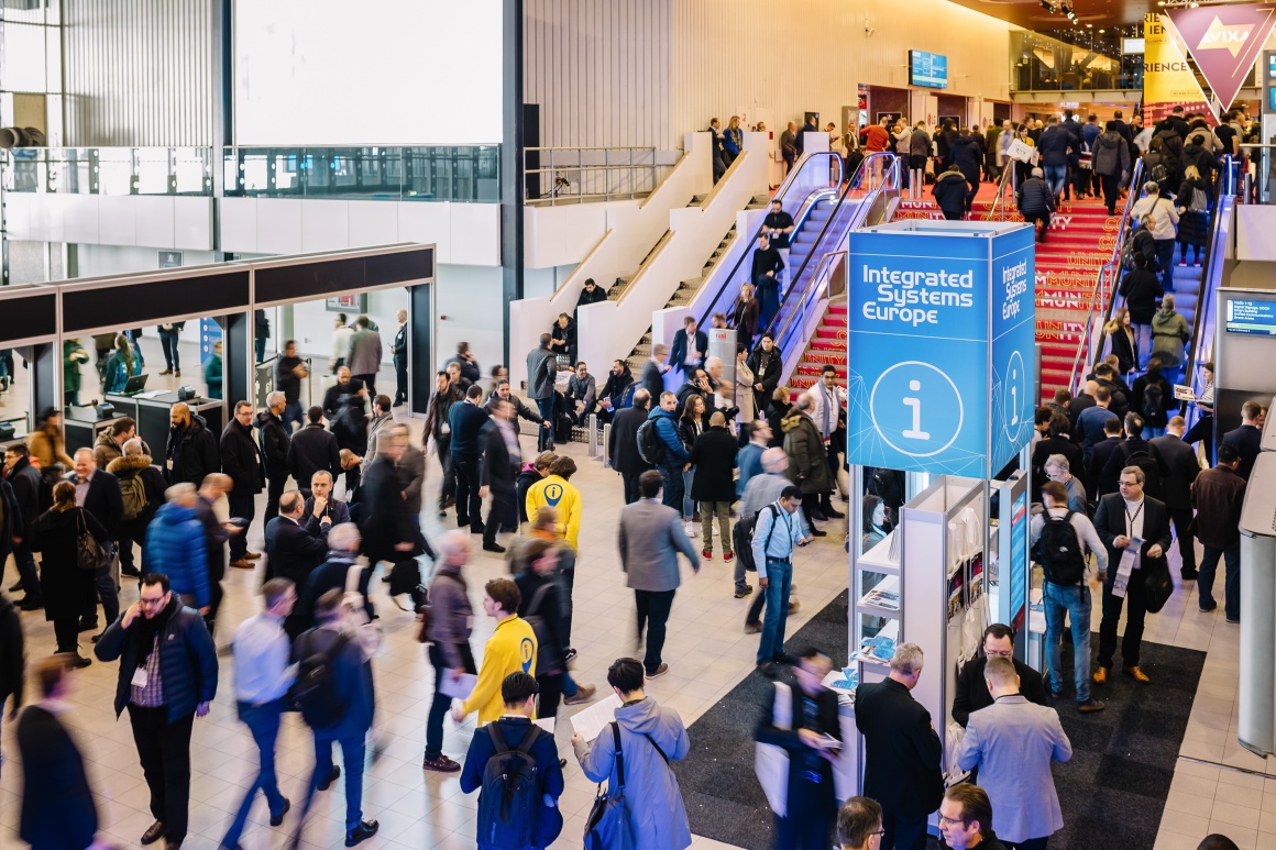 Entrance area of a trade fair with many people