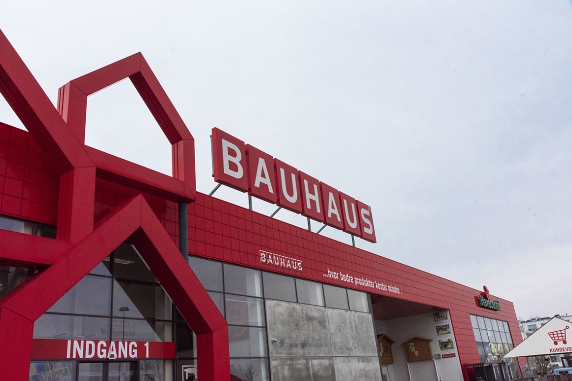 Entrance to BAUHAUS