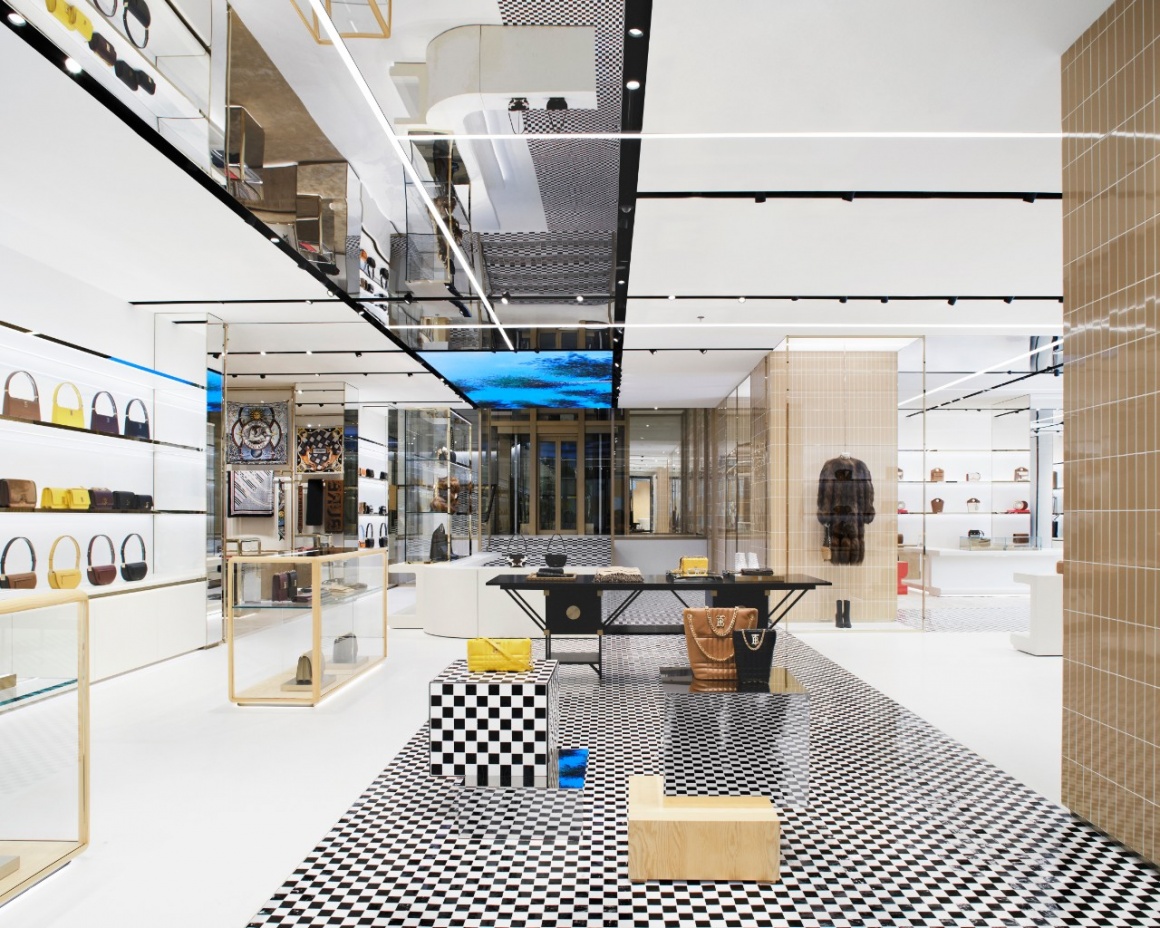 Burberry unveils Flagship store: luxury design concept - iXtenso ...